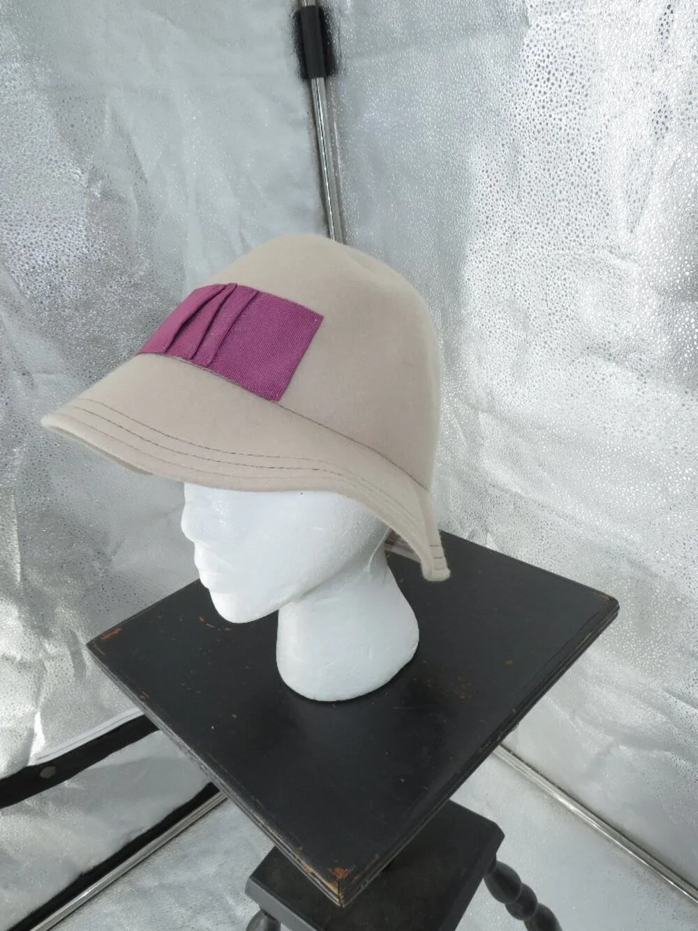 ALBERTUS SWANEPOEL TARGET Wool Cloche Hat Beige Purple Ribbon Size OSFM Womens